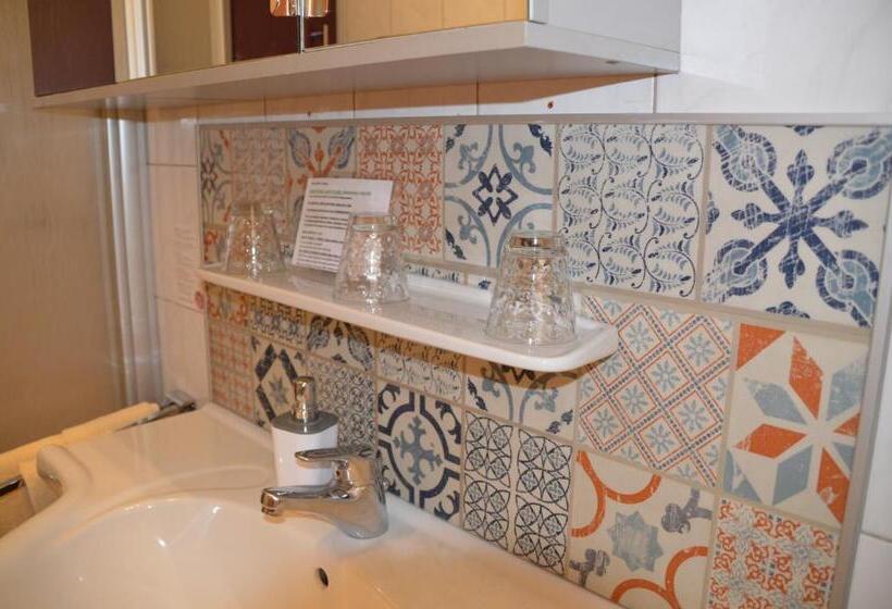 舒适三人间, Platzhirsch Zur Alten Wagnerei Gästehaus