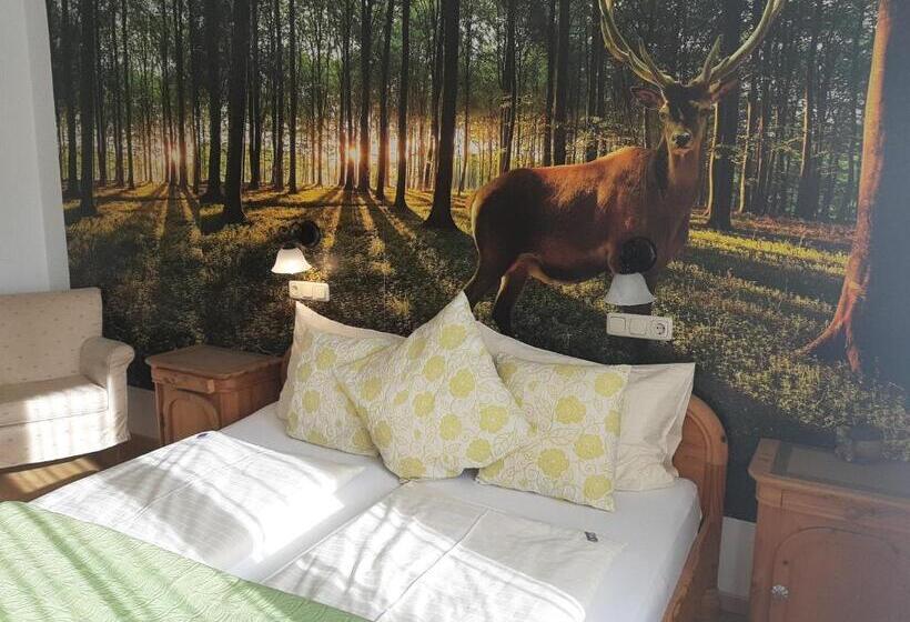 带阳台标准四人间, Platzhirsch Zur Alten Wagnerei Gästehaus