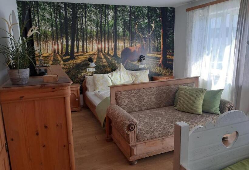 带阳台标准四人间, Platzhirsch Zur Alten Wagnerei Gästehaus