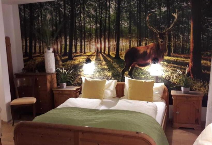 带阳台标准四人间, Platzhirsch Zur Alten Wagnerei Gästehaus