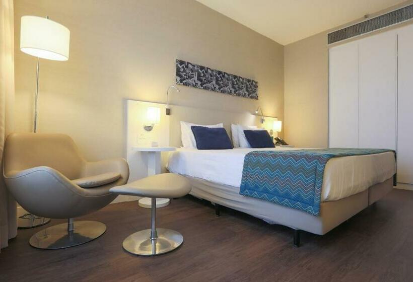 キングサイズベッドのスーペリアルーム, Quality Hotel São Caetano