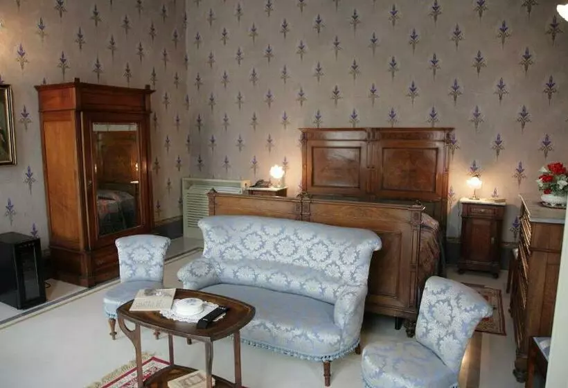 اتاق لوکس, Residenza D Epoca Regina D Arborea