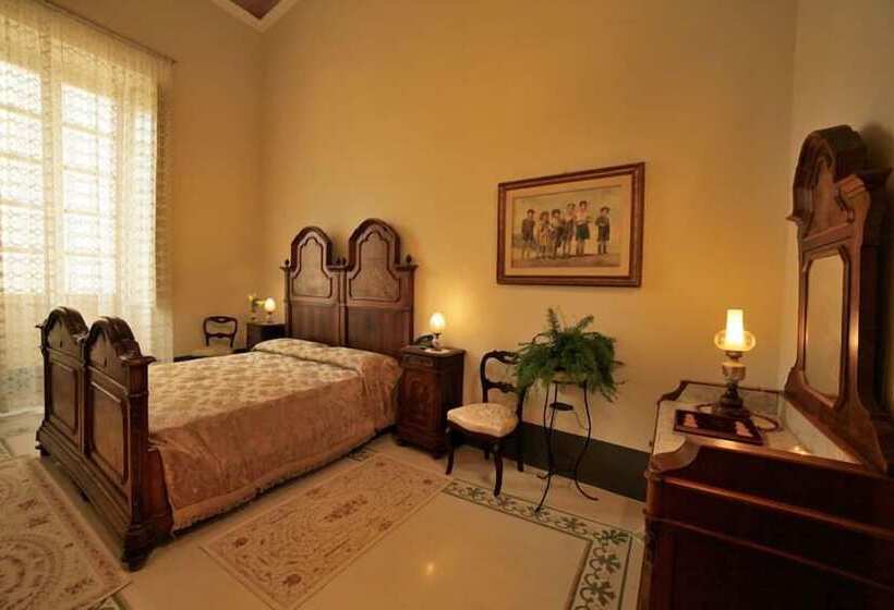 חדר קלאסי, Residenza D Epoca Regina D Arborea
