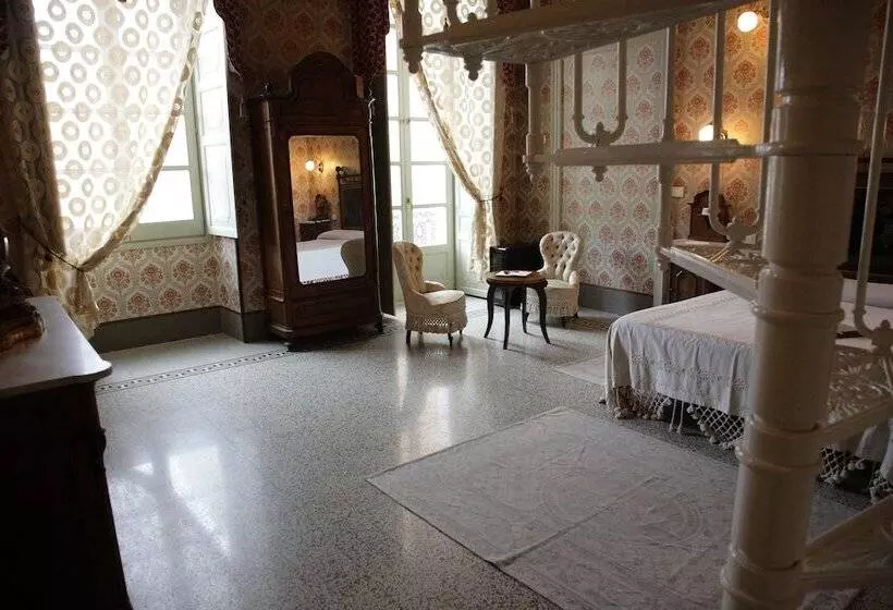 سوییت جونیور, Residenza D Epoca Regina D Arborea