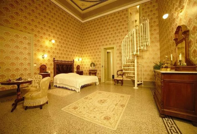 سوییت جونیور, Residenza D Epoca Regina D Arborea