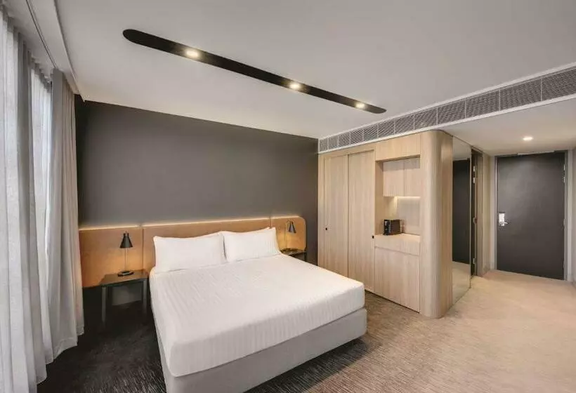キングサイズベッドのデラックスルーム, Vibe Hotel Canberra