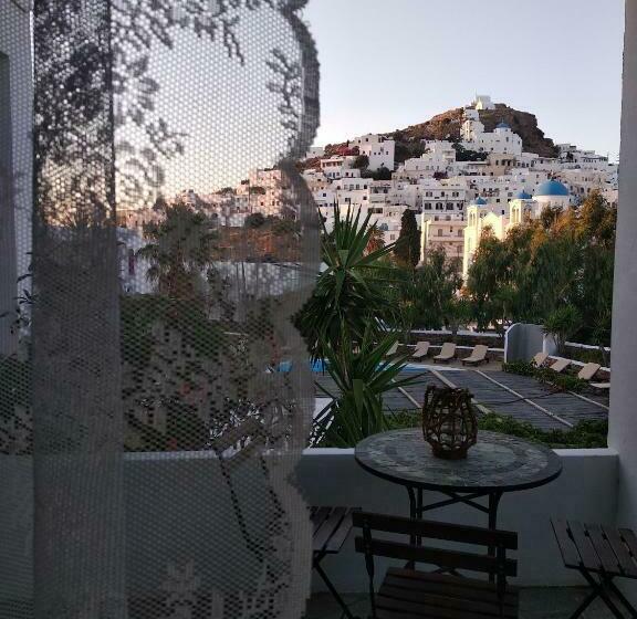 اتاق استاندارد سه نفره, Mediterraneo