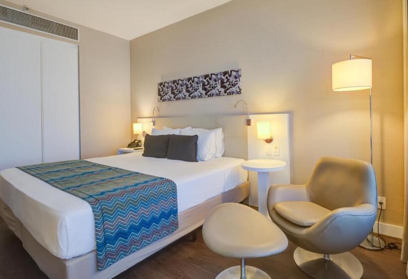 キングサイズベッドのスーペリアルーム, Quality Hotel São Caetano