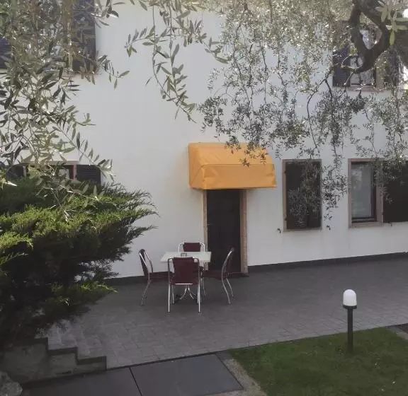 １ベッドルームエコノミーアパートメント, Residence Alesi