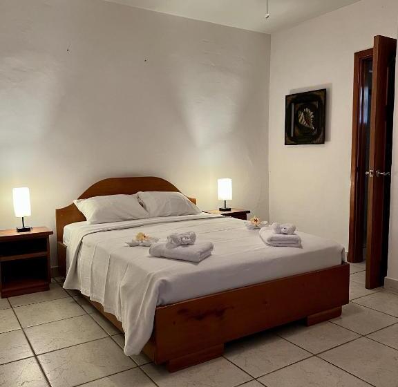 이코노미 룸, Akwaba Lodge