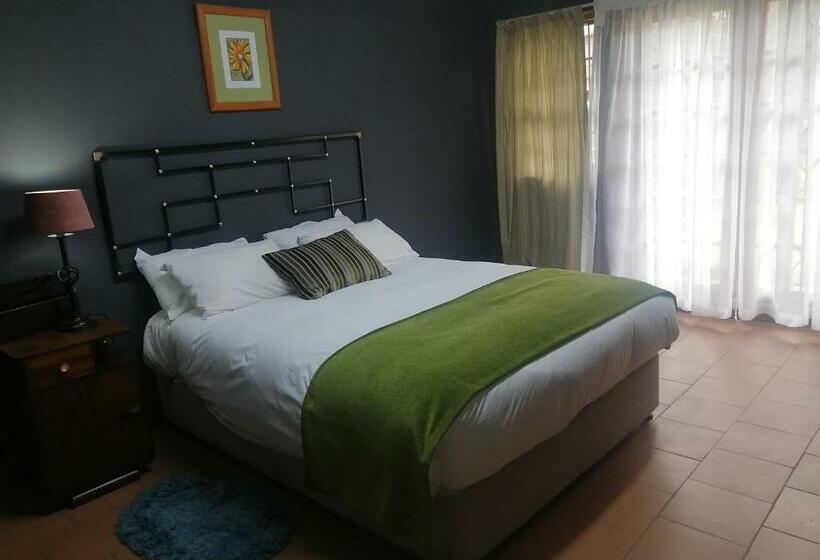 标准间, Oteng Guest House