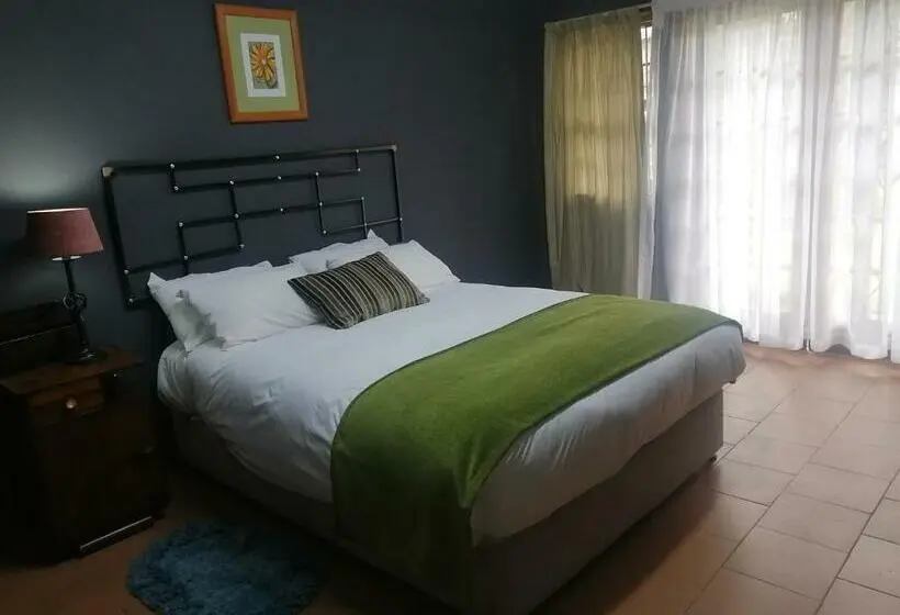 スタンダードルーム, Oteng Guest House