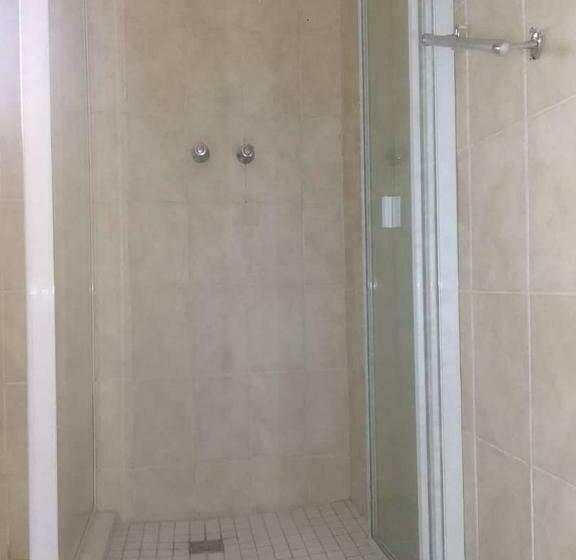 标准间, Oteng Guest House