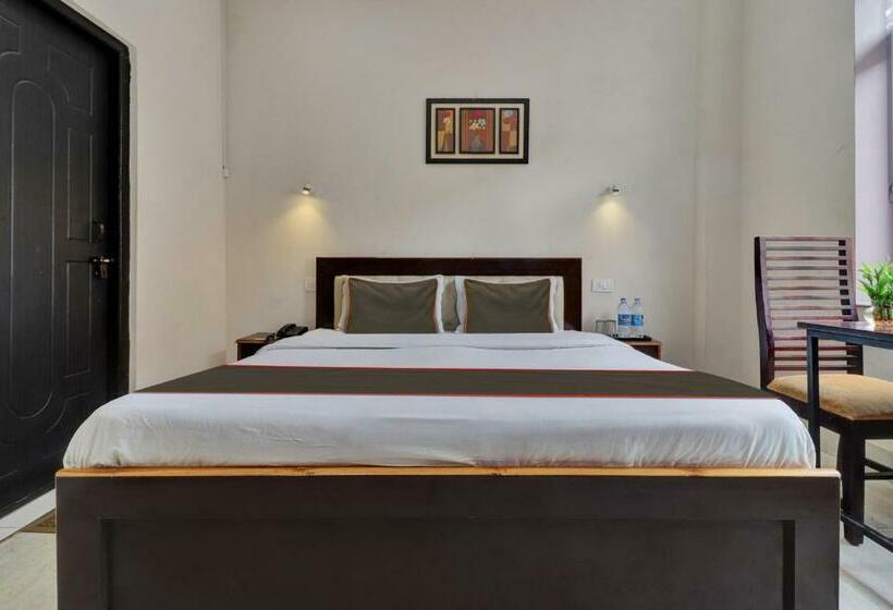 غرفة كلاسيكية ثلاثية, Collection O Hotel Shiv Bliss