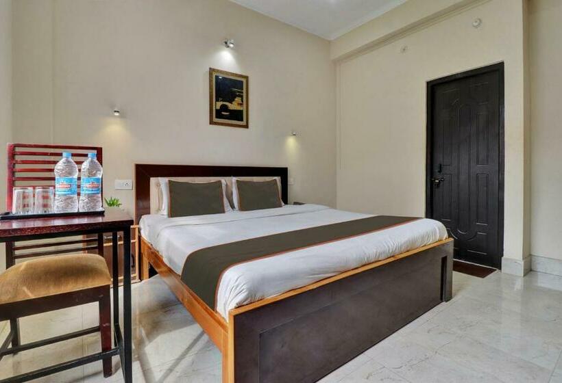 غرفة كلاسيكية ثلاثية, Collection O Hotel Shiv Bliss