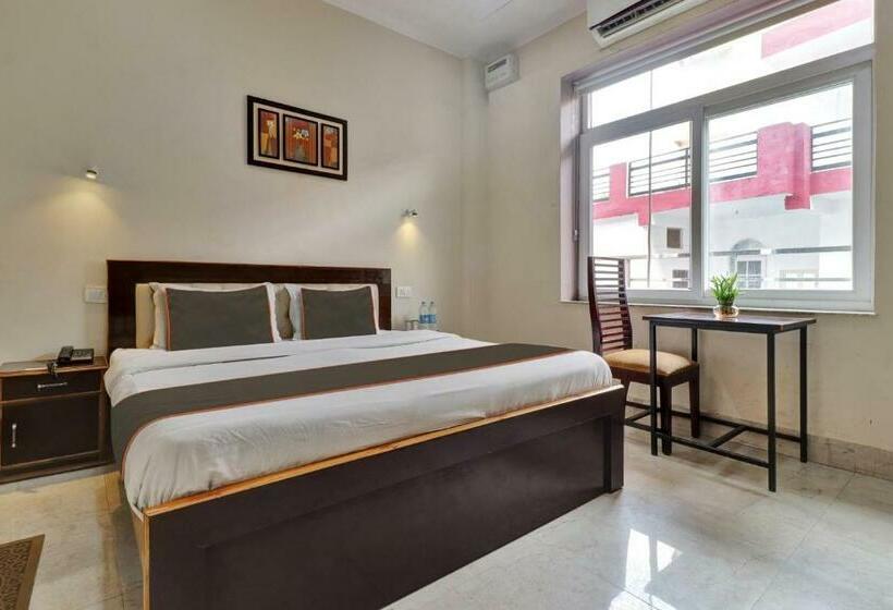 غرفة كلاسيكية ثلاثية, Collection O Hotel Shiv Bliss