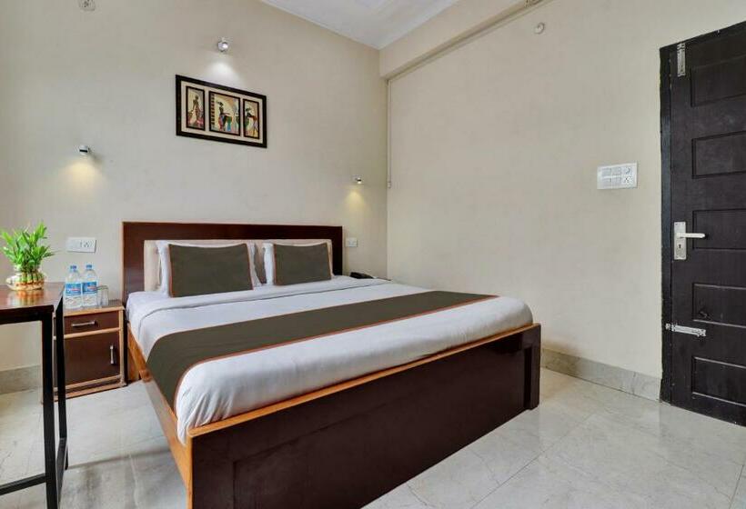 غرفة كلاسيكية ثلاثية, Collection O Hotel Shiv Bliss