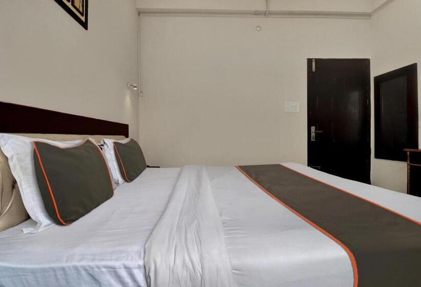 غرفة كلاسيكية ثلاثية, Collection O Hotel Shiv Bliss