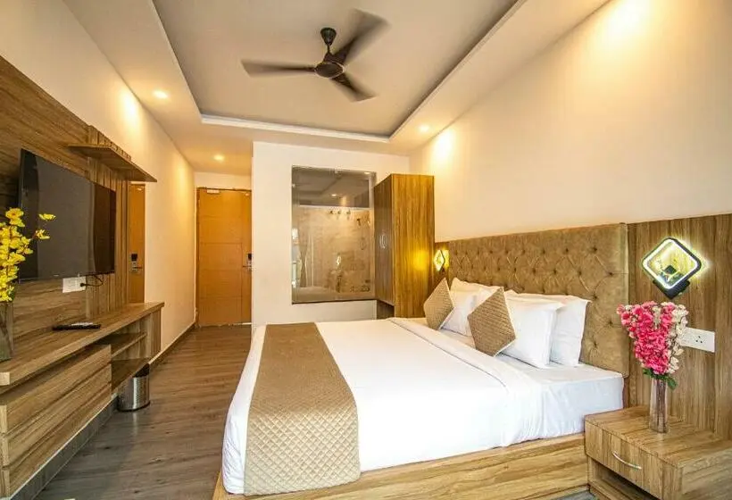 Quarto deluxe, Jp Hills Rishikesh