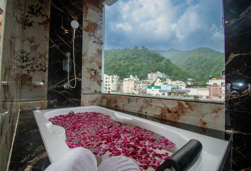 발코니가 있는 스위트, Jp Hills Rishikesh
