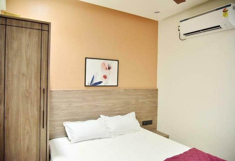 Номер Deluxe, Manoranjan Enclave