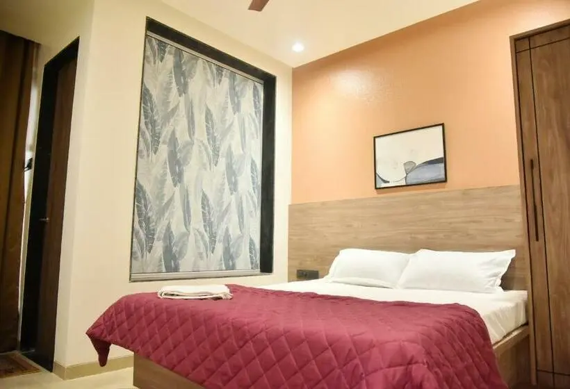 Superior-huone, Manoranjan Enclave