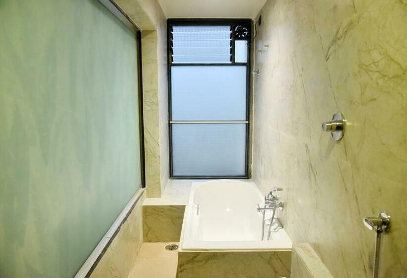 جناح سوبيريور, Manoranjan Enclave