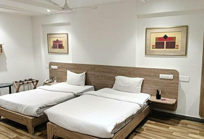 Номер Стандарт, Sapphero Akshar Inn  Jamnagar