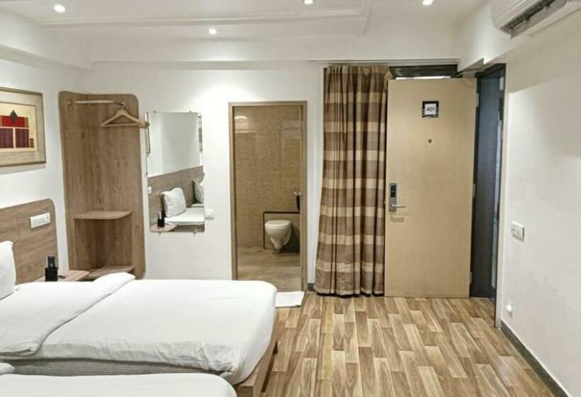 Номер Стандарт, Sapphero Akshar Inn Jamnagar