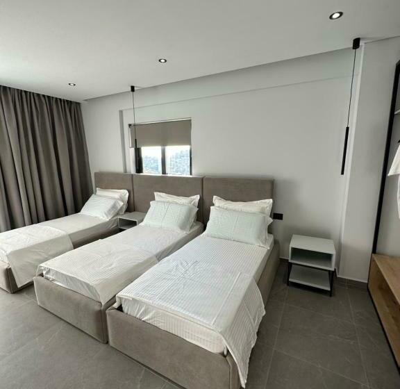 Triple Room Sea View, Villa Idrizi