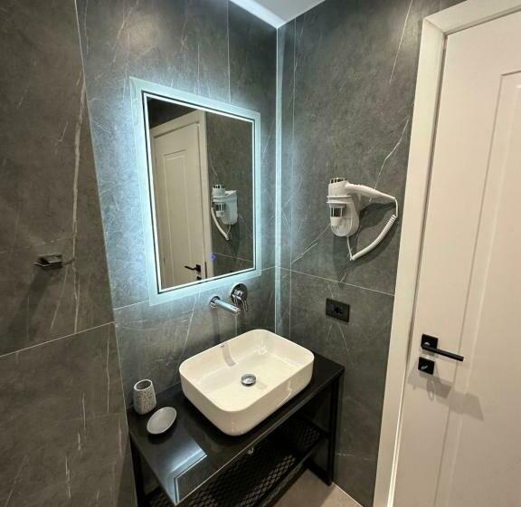 Triple Room Sea View, Villa Idrizi