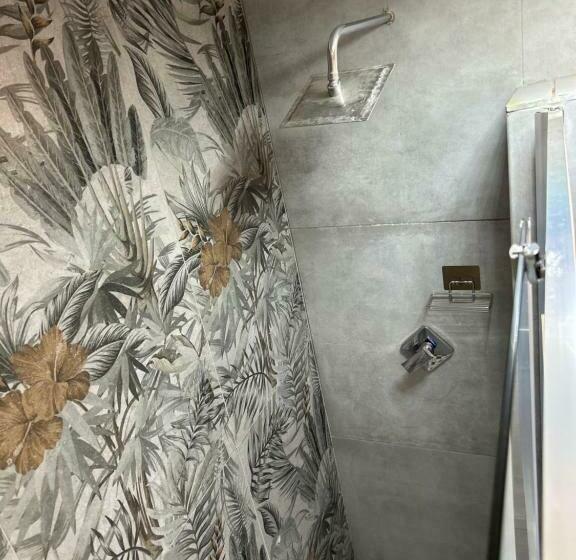 اتاق استاندارد, Gabs Airport Inn