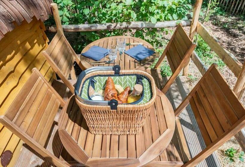 四人标准间, Au Pied Du Frêne