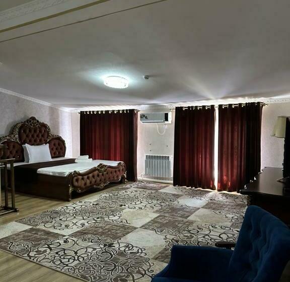 Delüks Oda, Garden City