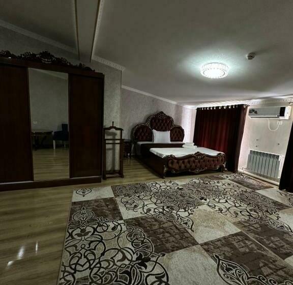 Delüks Oda, Garden City