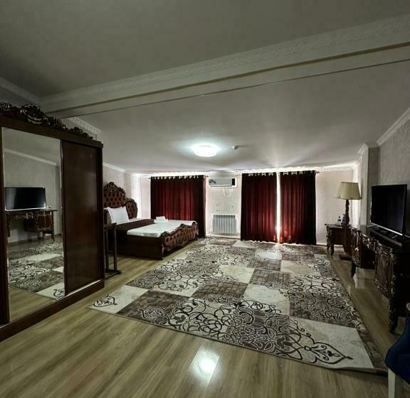 Delüks Oda, Garden City