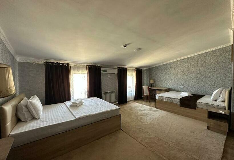 Standart Oda, Garden City