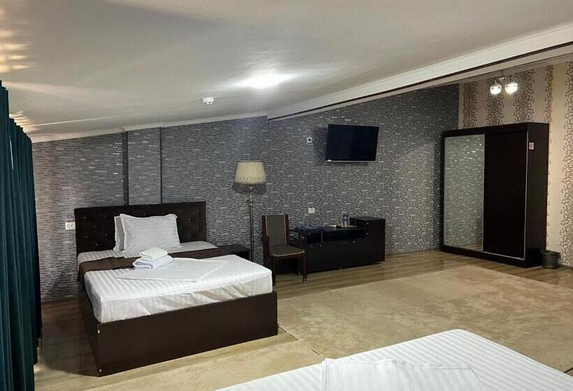 Standart Oda, Garden City