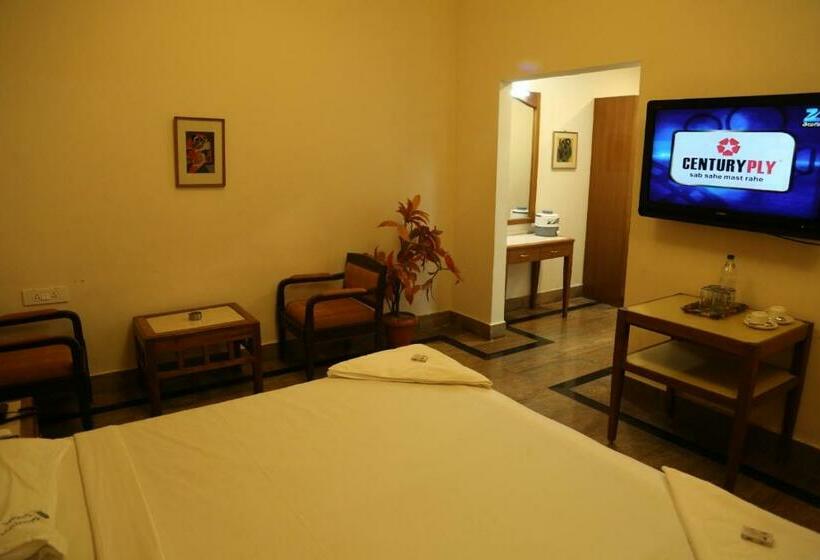 스탠다드 룸, Taramati Baradari