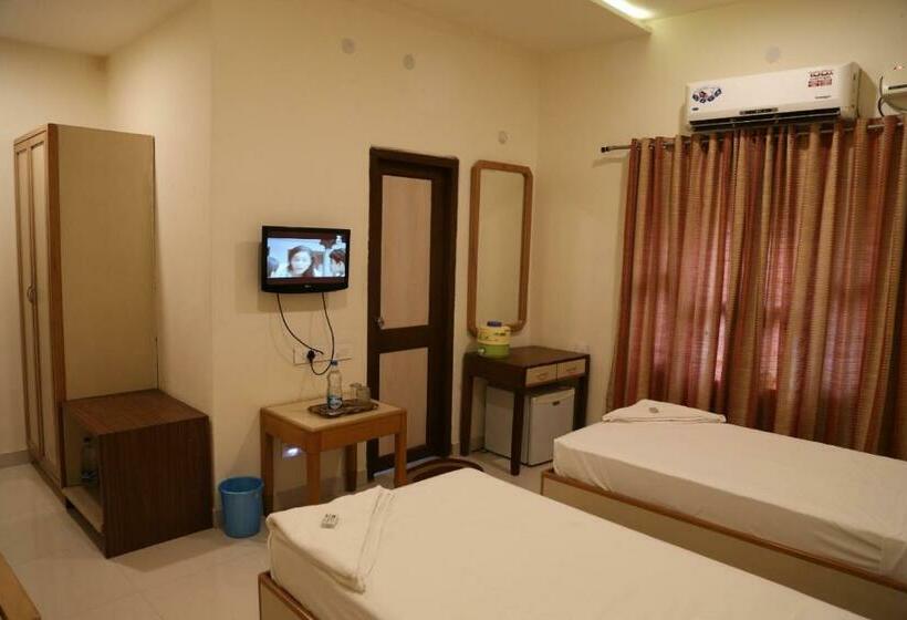 스탠다드 룸, Taramati Baradari