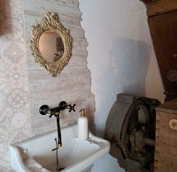 스탠다드 룸, Statek 100dola