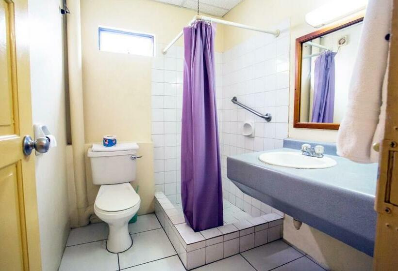 اتاق استاندارد یک تخته با بالکن, Sundeck Suites