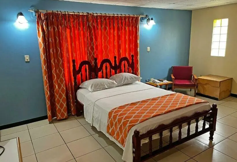 اتاق استاندارد با بالکن, Sundeck Suites