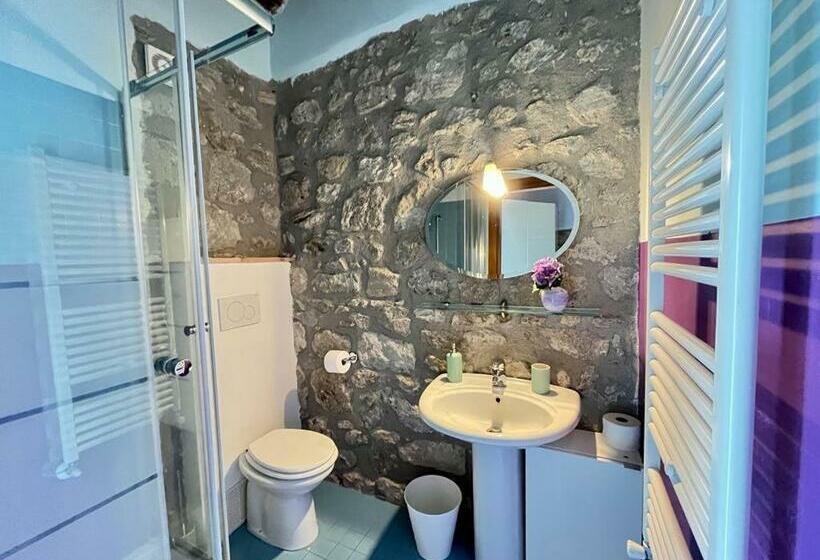 سوییت خانوادگی, Collina Blu