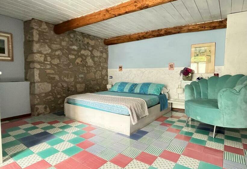 Family Suite, Collina Blu