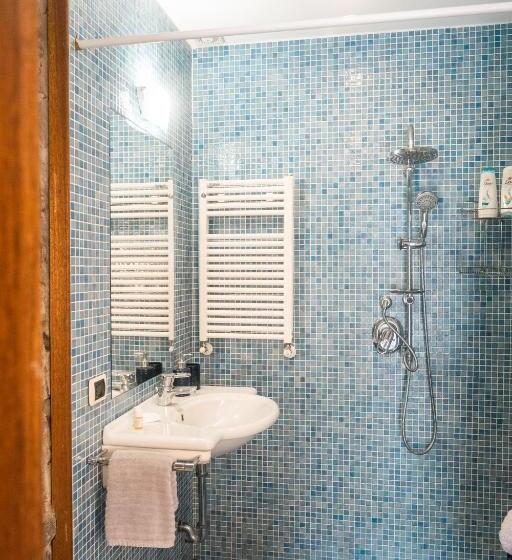 اتاق استاندارد سه نفره, Collina Blu