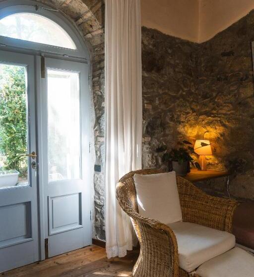 اتاق سوپریور چهار تخته, Collina Blu