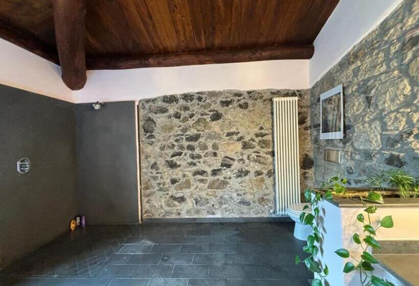 اتاق استاندارد با وان آب گرم, Collina Blu