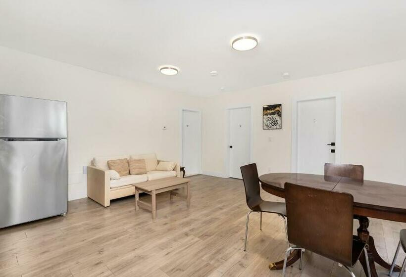 マウンテンビュースタンダードルーム, William Place