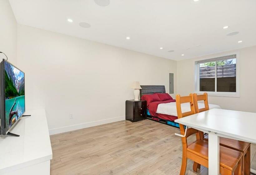 マウンテンビュースタンダードルーム, William Place